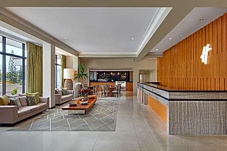 Holiday Inn and Suites Batangas Limapark By IHG