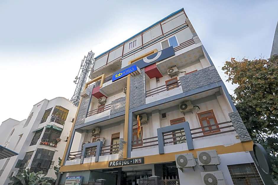 FabHotel Pranjul Inn