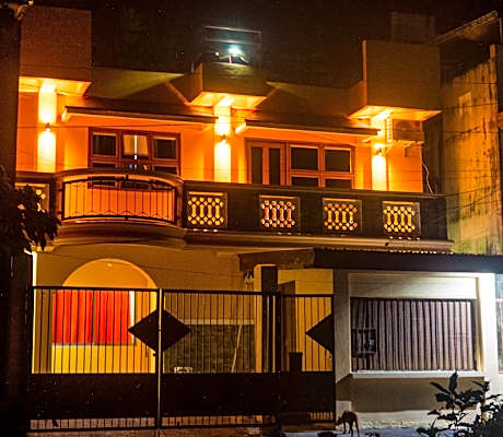 ROOM 2 Mayon Majestic Homestay 