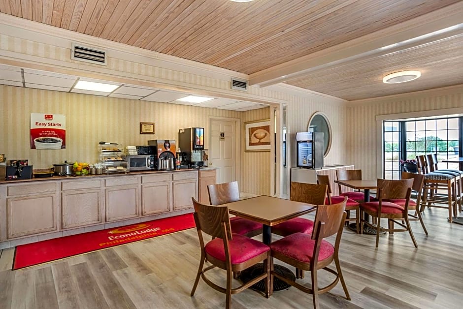Econo Lodge Inn & Suites Philadelphia