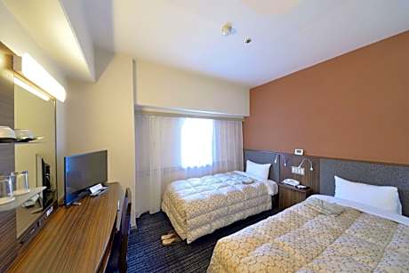Twin Room - Non-Smoking