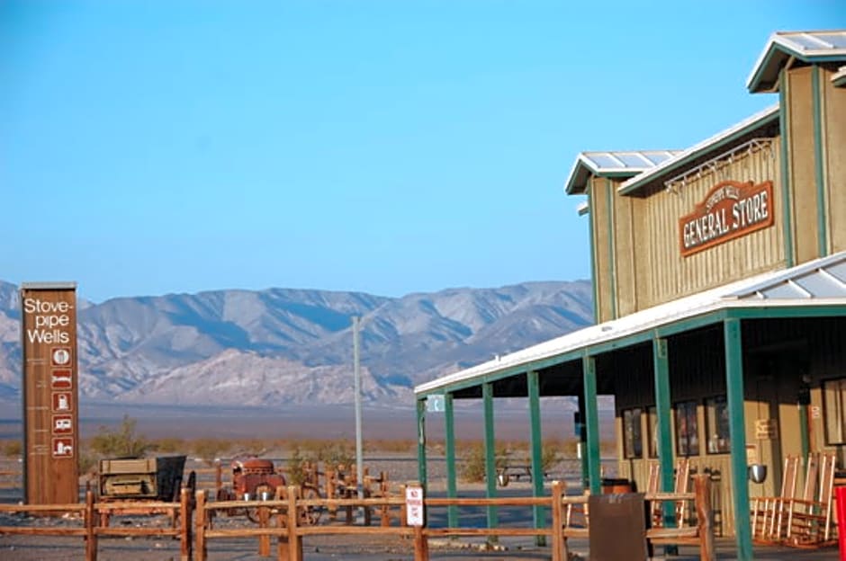 Stovepipe Wells Village