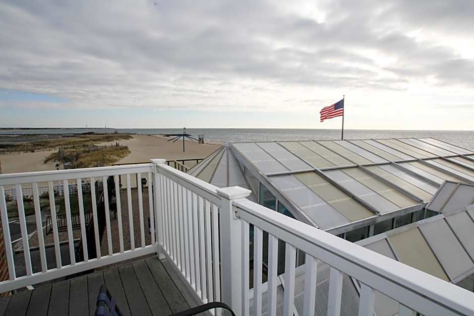 Ocean Club on Smuggler's Beach