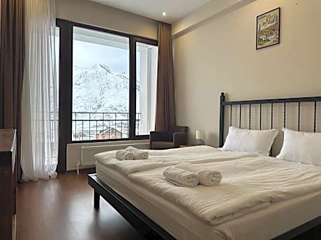 Double Room with Mountain View