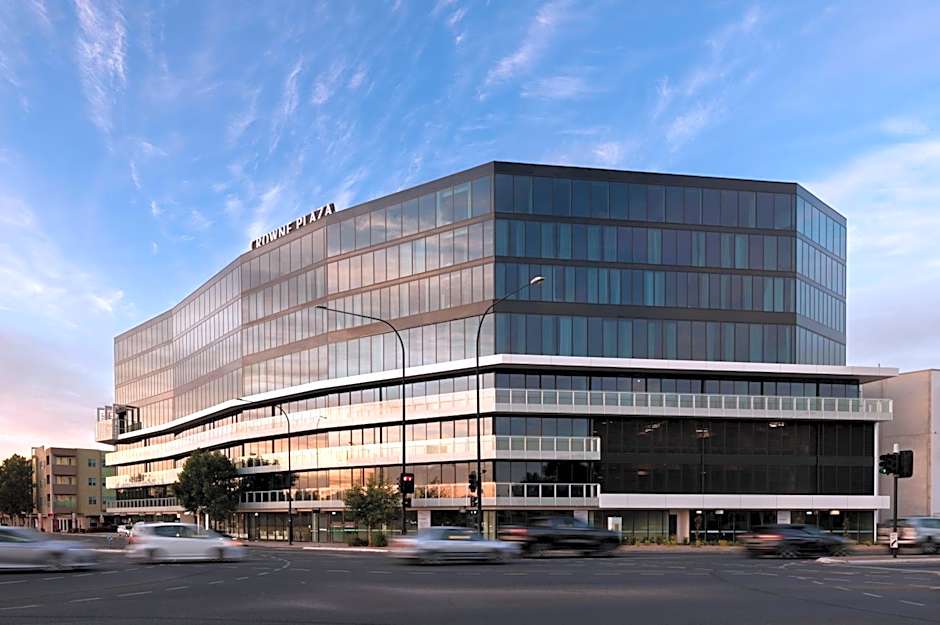 Crowne Plaza Adelaide Mawson Lakes By IHG