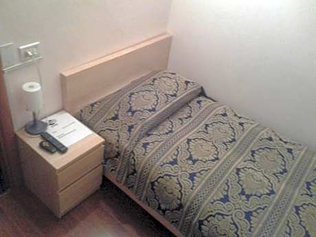 Single Room with Private External Bathroom