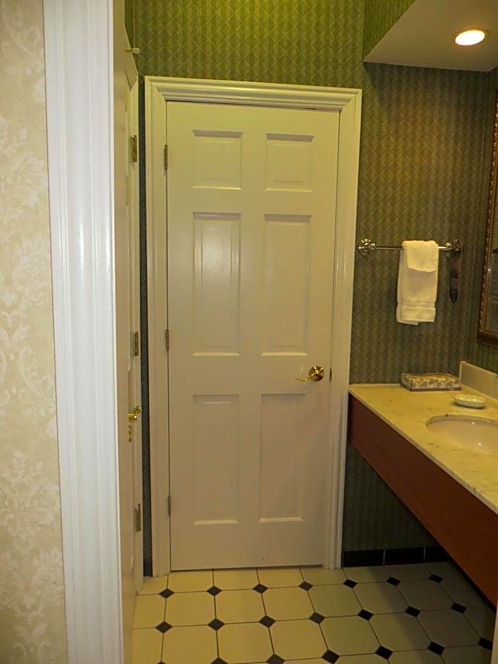 Carleton Of Oak Park