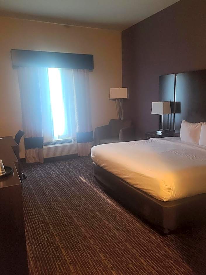 Dothan East Inn & Suites