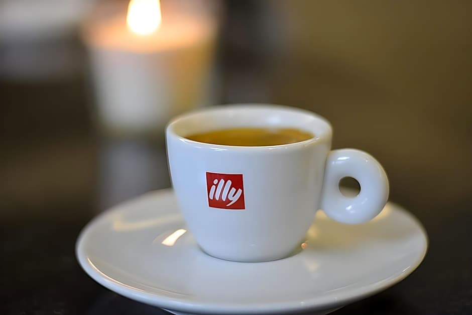 Tilal Almadina Hotel & Suites