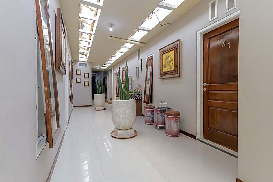 RedDoorz Syariah @ House Of Melati Kepanjen