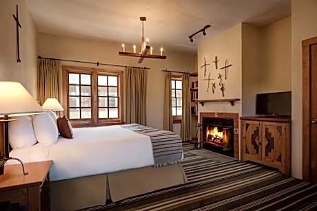 Junior Presidential Suite