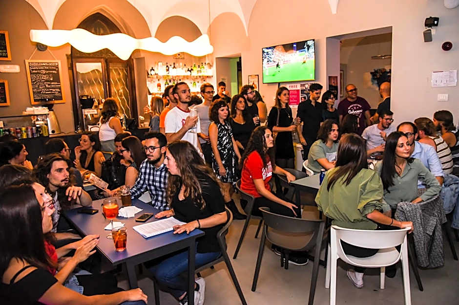 Babila Hostel & Bistrot