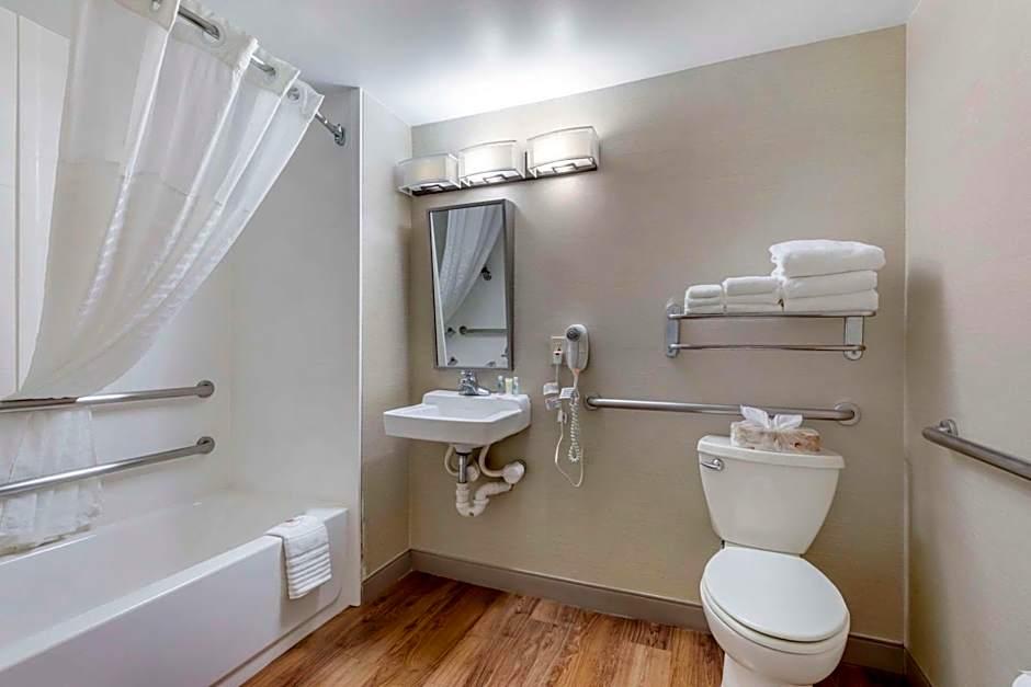 Comfort Inn Herndon-Reston