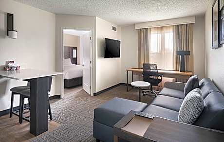 One Bedroom Suite Queen