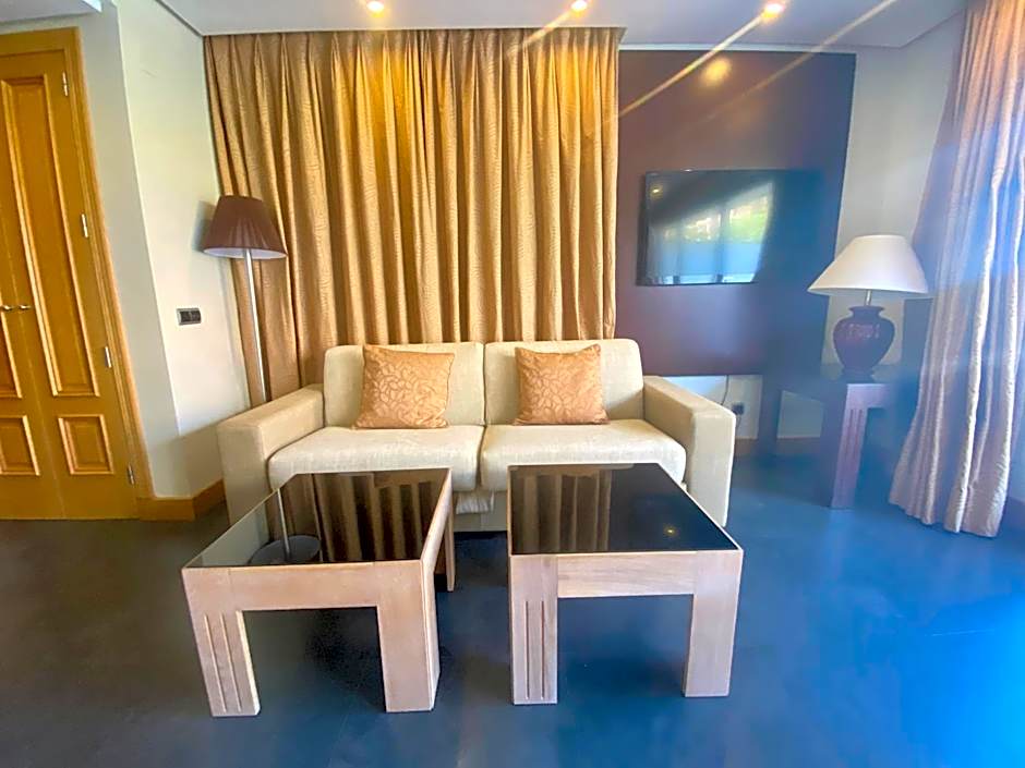 ArtPlatinum SUITES&APARTMENTS