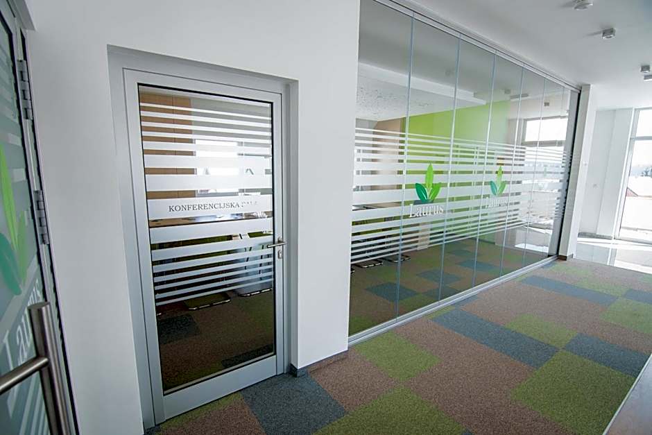 Laurus Motel Airport Tuzla