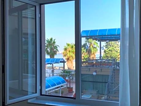 Deluxe Double Room with Sea View