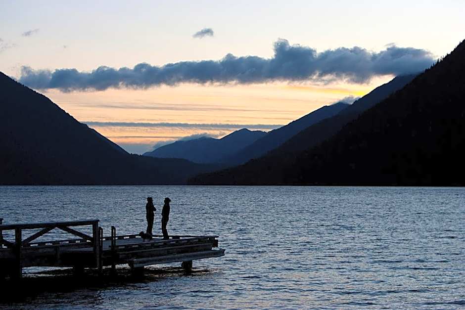 Lake Crescent Lodge