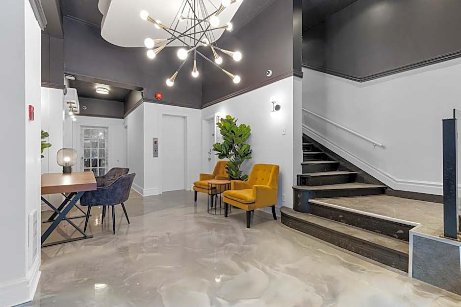 Le Sand & Stone Hotel