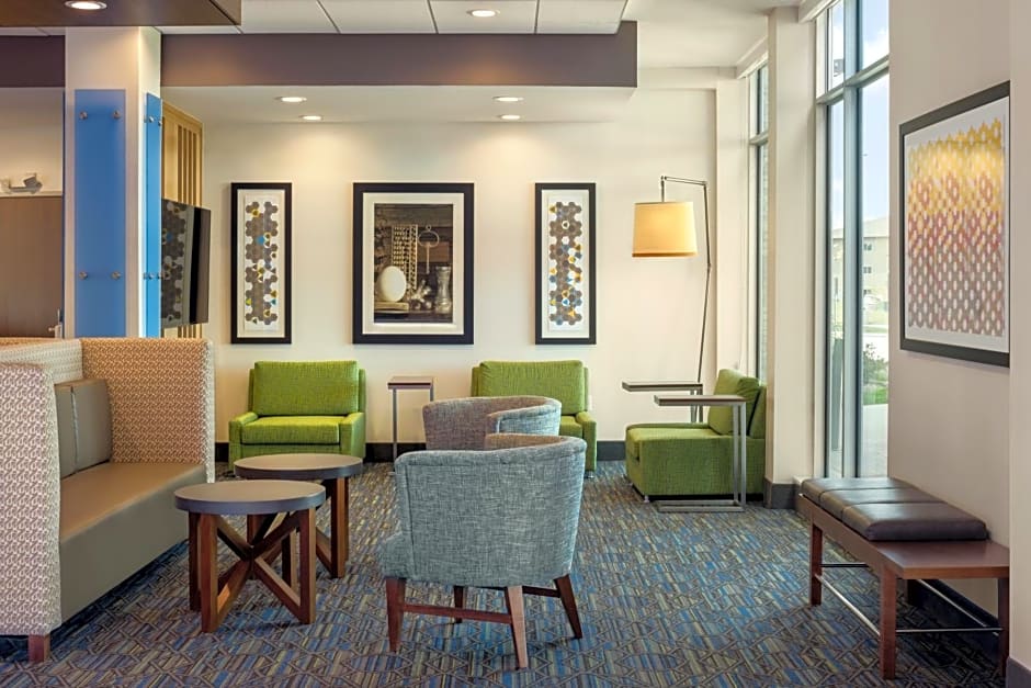 Holiday Inn Express & Suites West Des Moines - Jordan Creek