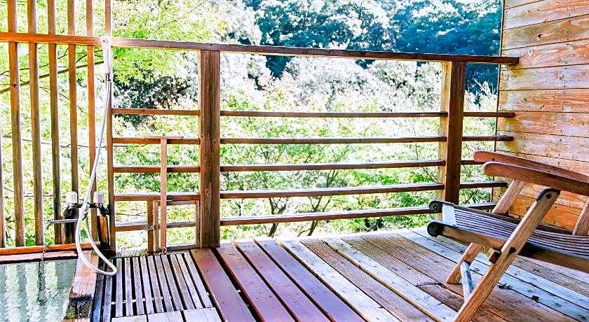 Kirishima Momijidani Seiryuso