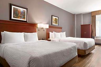 Premier Inn & Suites - Downtown Hamilton Hotel