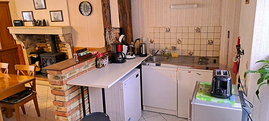 COUR LA DAME chez Béatris et Christophe Janson