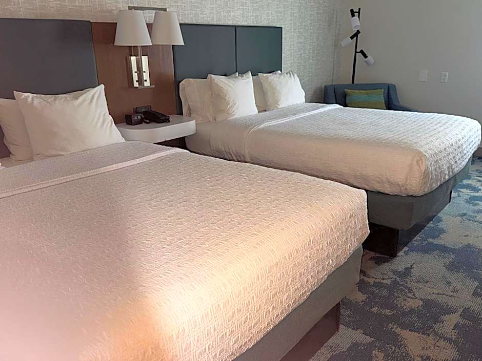 Hampton Inn By Hilton Louisville I-65 At Brooks Rd.