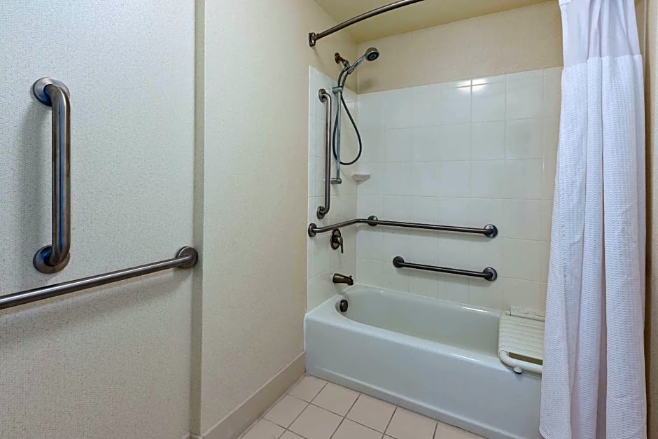 SpringHill Suites by Marriott Grand Rapids Airport Southeast