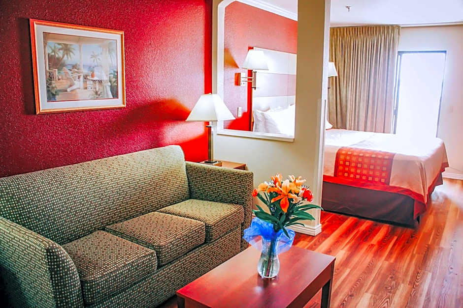 Rodeway Inn & Suites Lake Havasu City