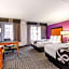 La Quinta Inn & Suites by Wyndham Raleigh Durham International Airport