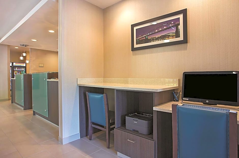 La Quinta Inn & Suites by Wyndham Chattanooga - Lookout Mtn