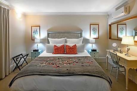 Room with 1 King Bed