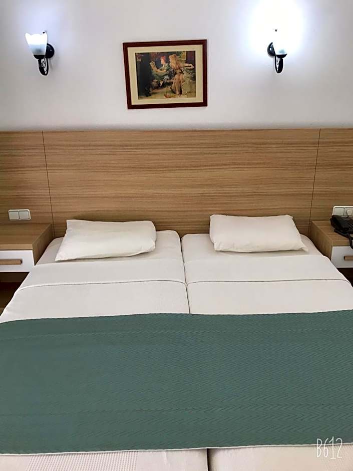 Ant Apart Hotel