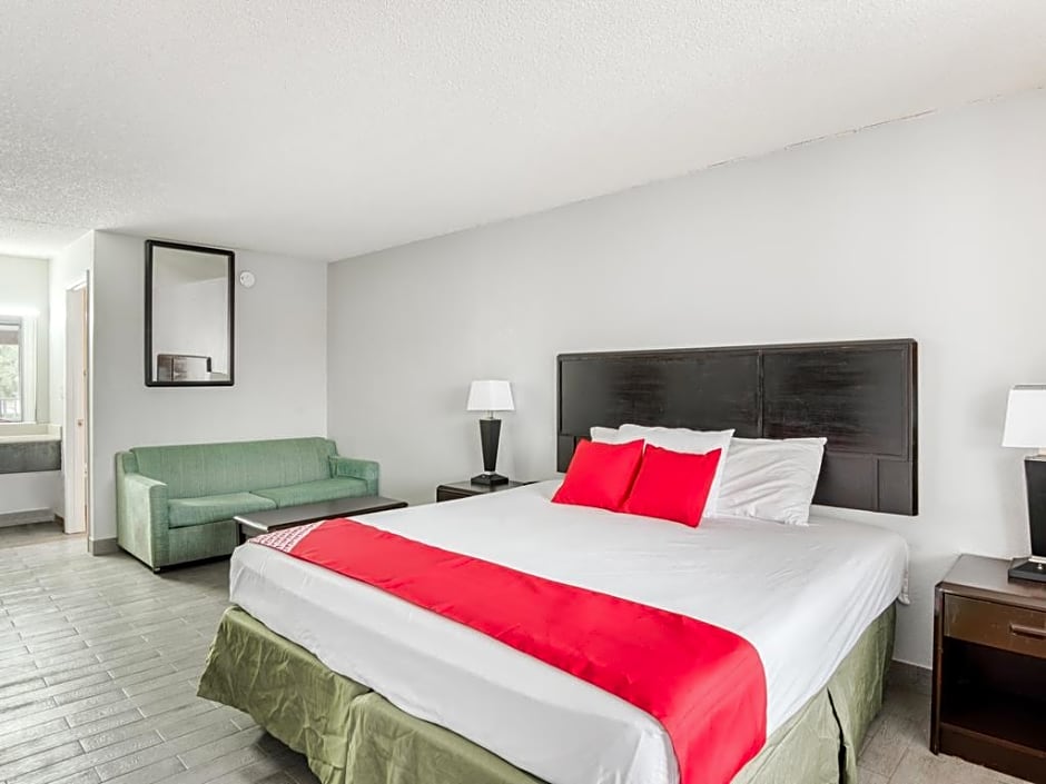 OYO Hotel Kissimmee West
