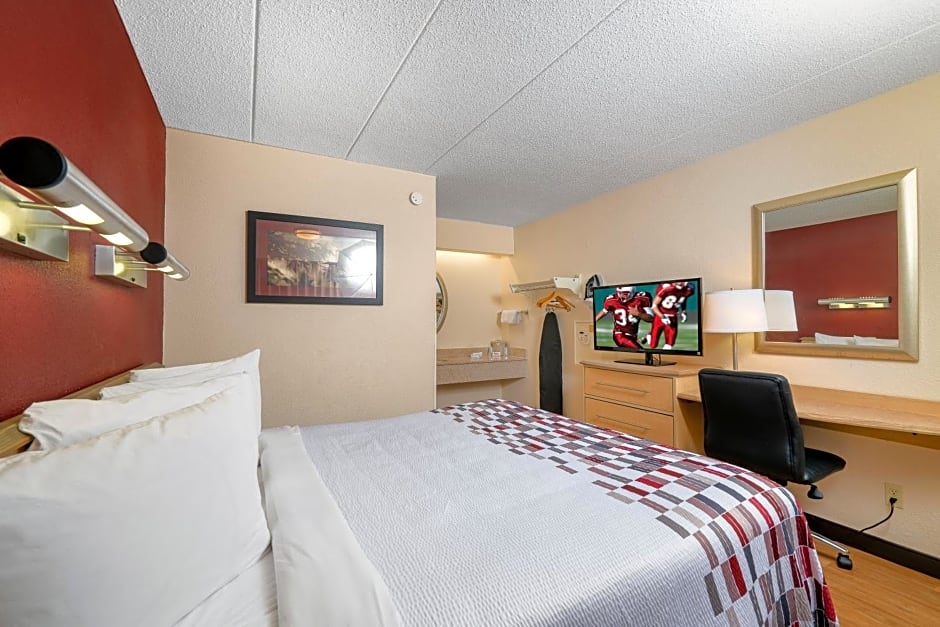 Red Roof Inn Detroit - Roseville/ St Clair Shores