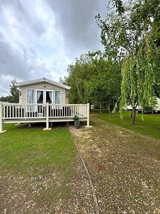 23 larch view luxury caravan tattershall lakes