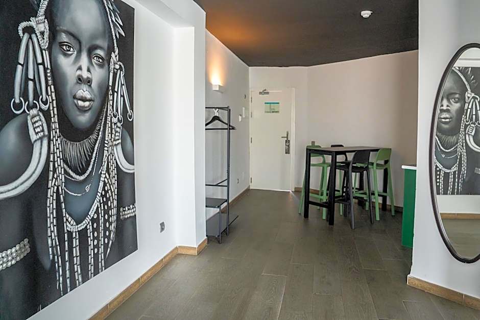 Aparthotel Playasol Mogambo