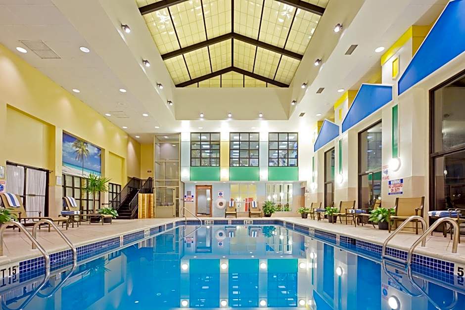 Crowne Plaza Englewood By IHG
