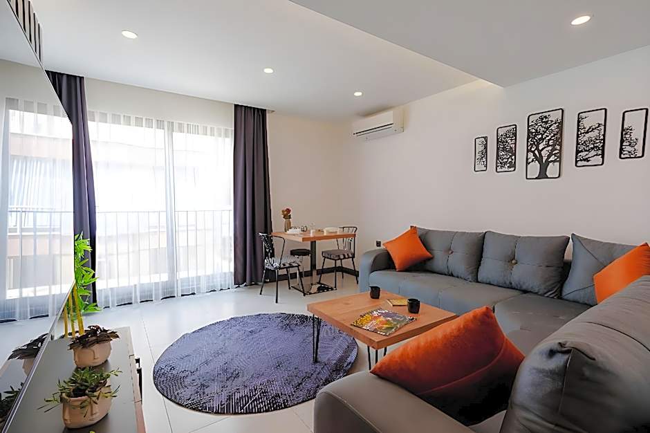 Mrt Suites Lara