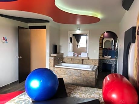 Queen Room with Spa Bath