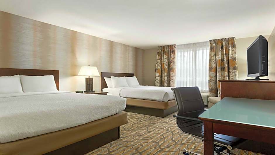 Holiday Inn Hotel & Suites Gateway By IHG