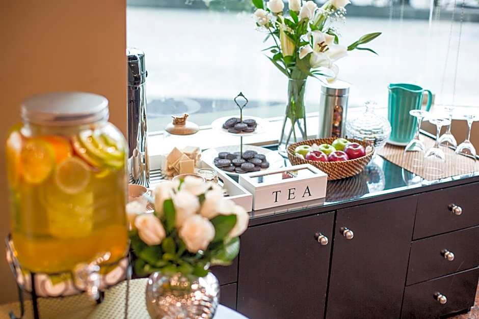 Delfines Hotel & Convention Center