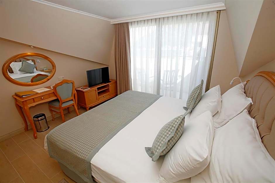 Photo 1 of 9 of Deluxe Suite