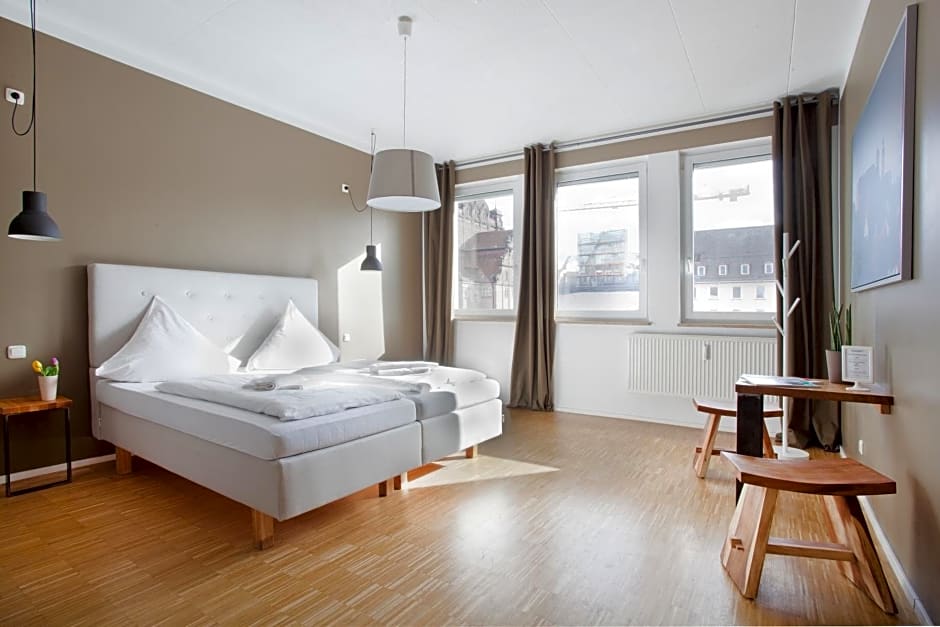 Five Reasons Hostel & Hotel