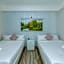 Ken's Backpackers Hotel