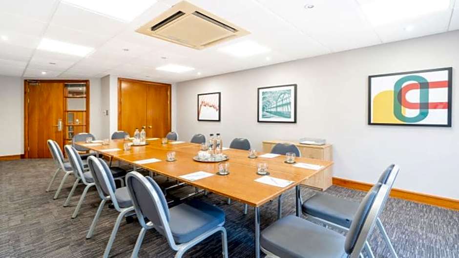 Holiday Inn Gloucester / Cheltenham By IHG