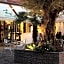 Zara Rooms & Suites