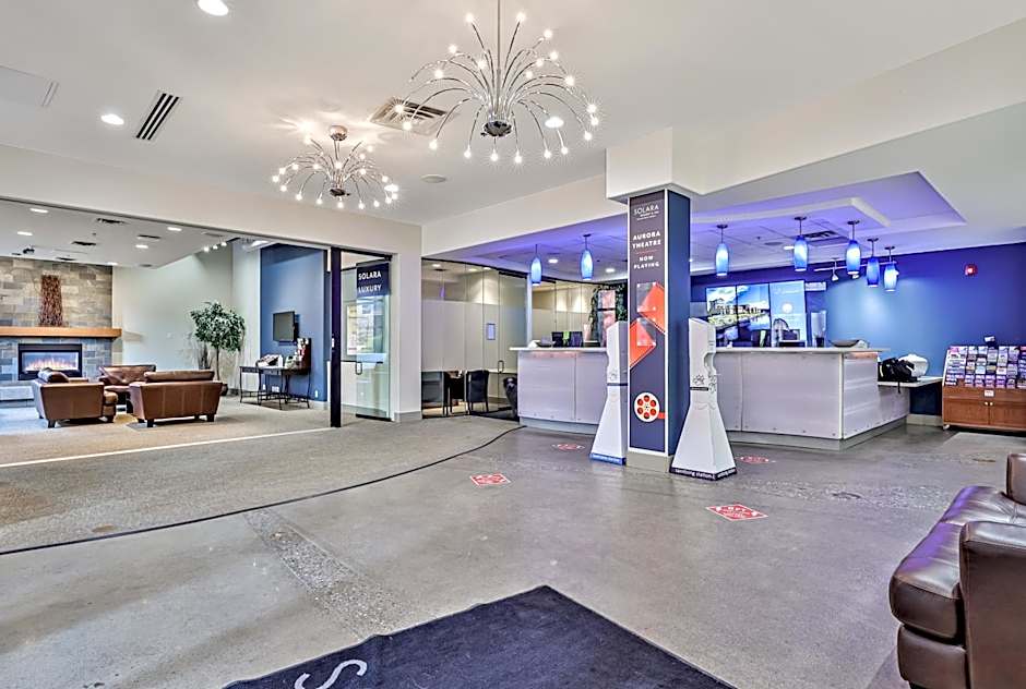 Elevated Penthouse - Pool, Hot Tub & Relaxing Atmosphere!