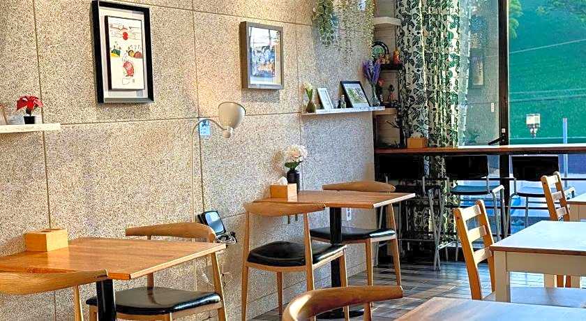 Gyeongju BongwhangMansion